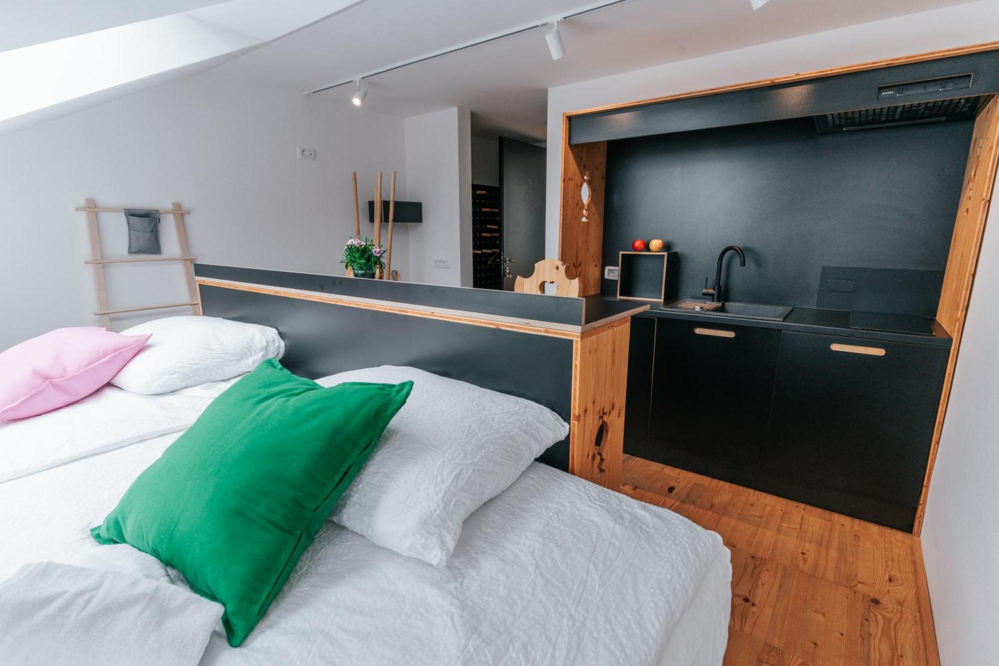 Eko Glamping Resort Kristof Cerklje na Gorenjskem Buitenkant foto